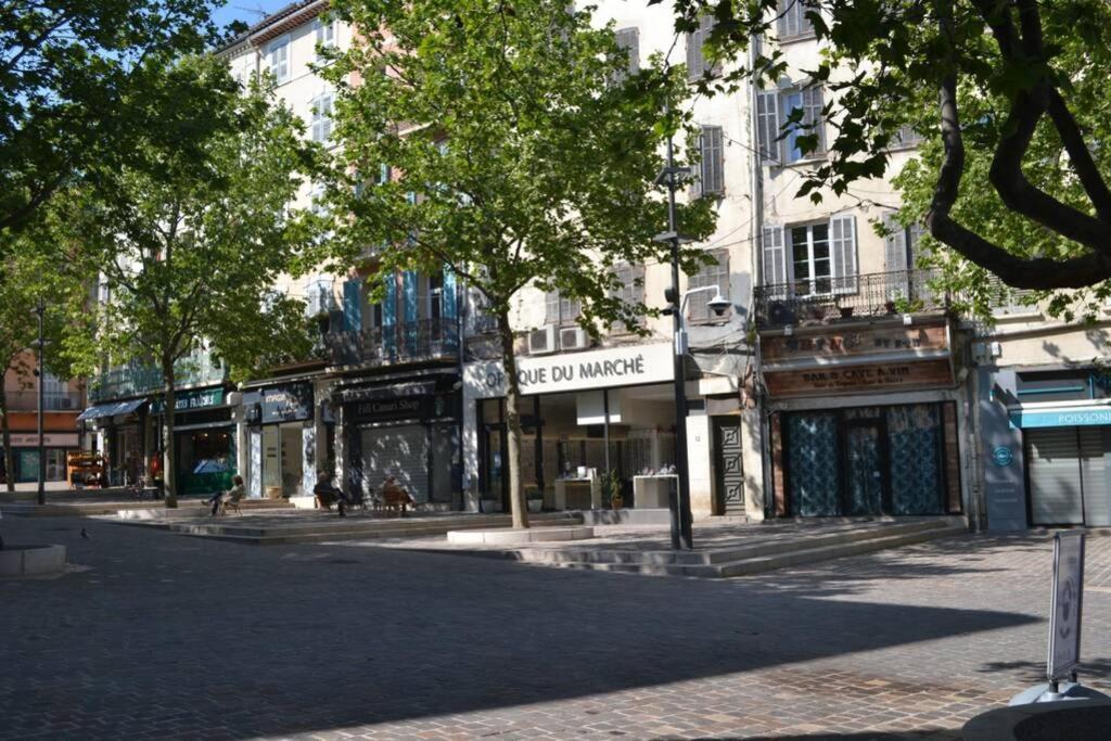 Appartement 50M2 Centre Marche Wifi Tribunal Draguignan Exteriör bild